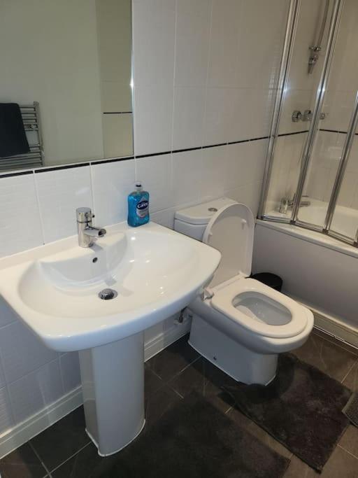 Awesome 1 Bedroom Apartment Manchester Esterno foto
