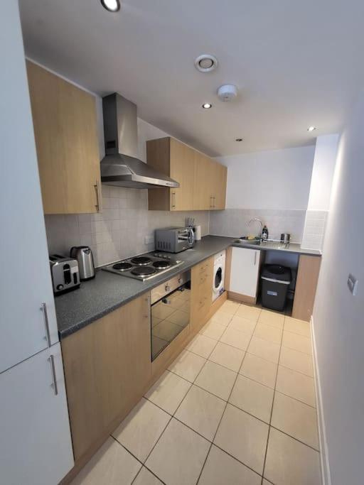 Awesome 1 Bedroom Apartment Manchester Esterno foto